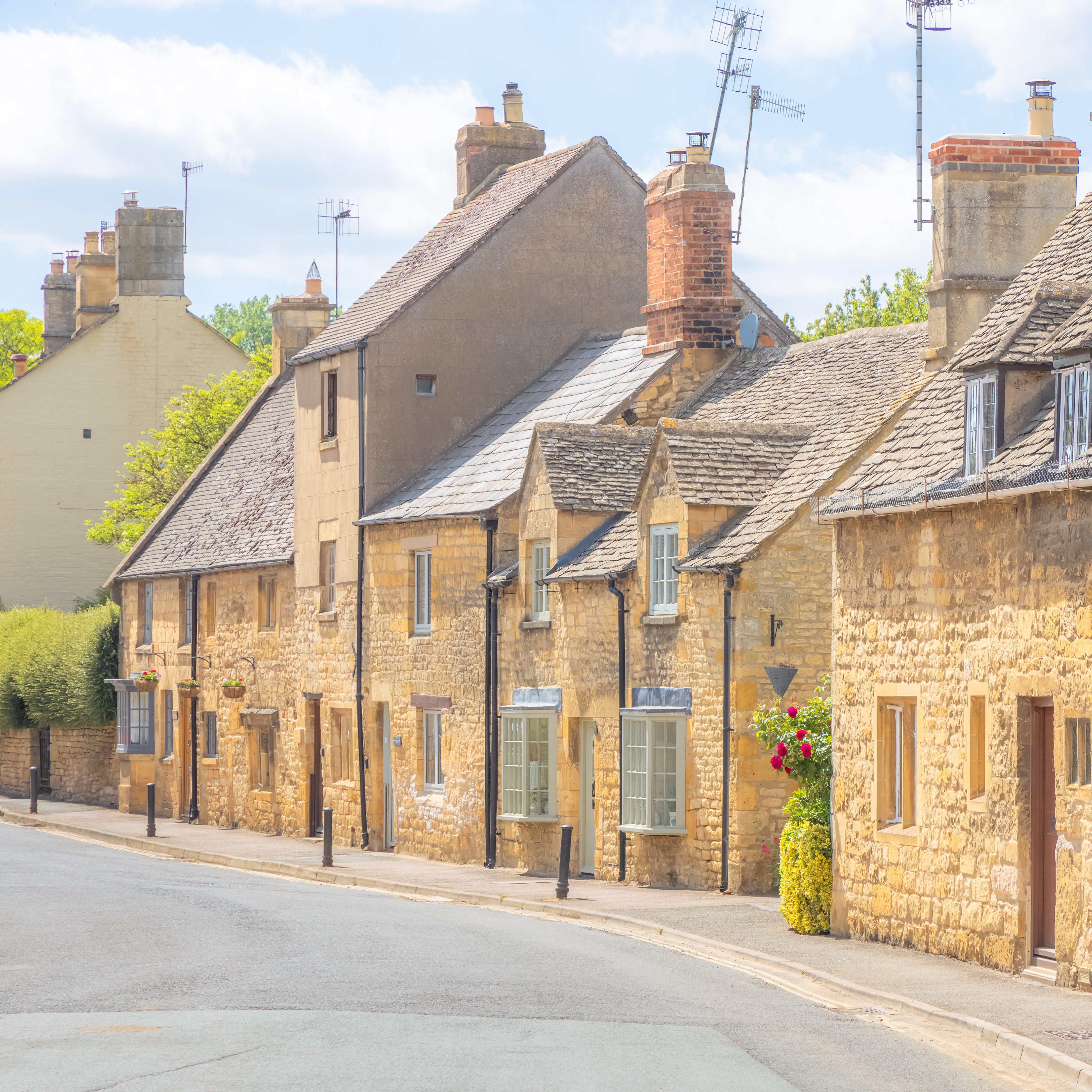 Street_of_cottages